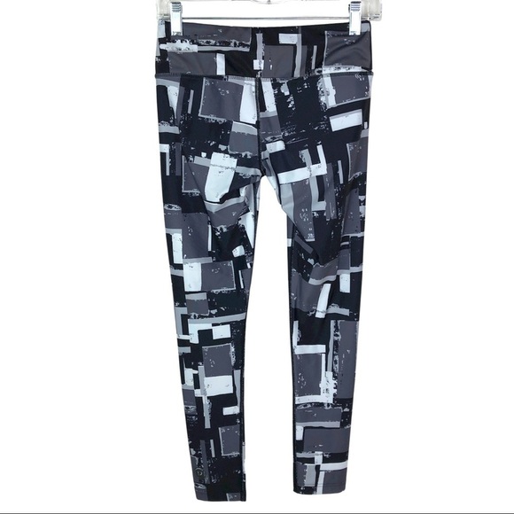 Pure Barre black white brush stroke Leggings - Picture 4 of 7